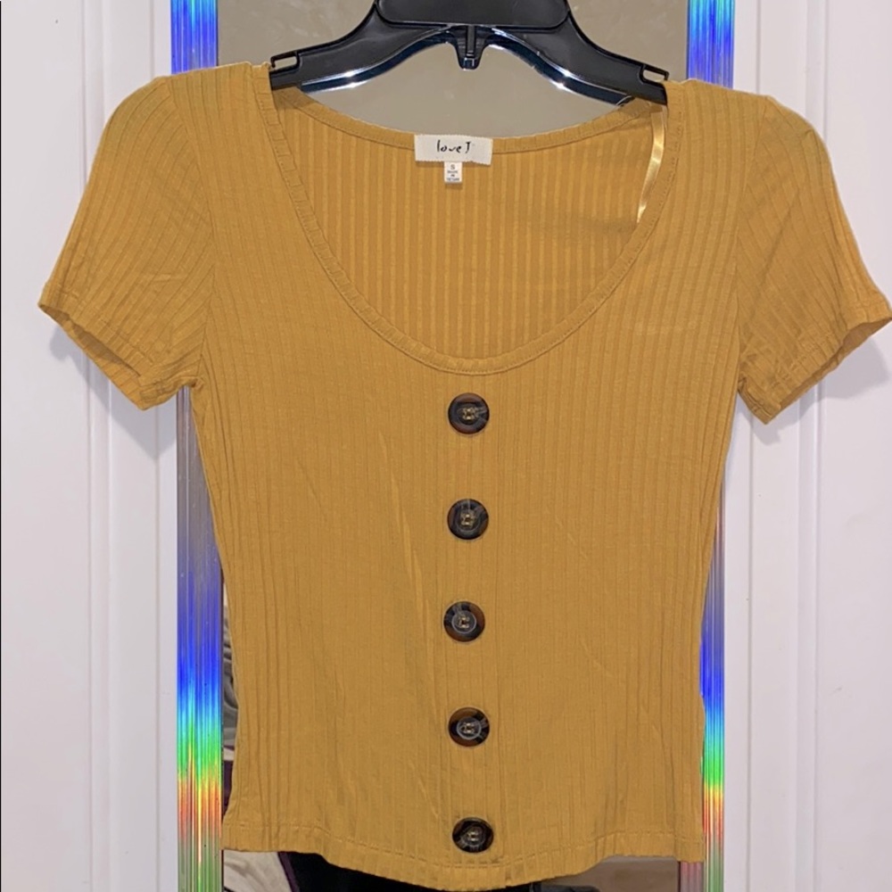 yellow button shirt